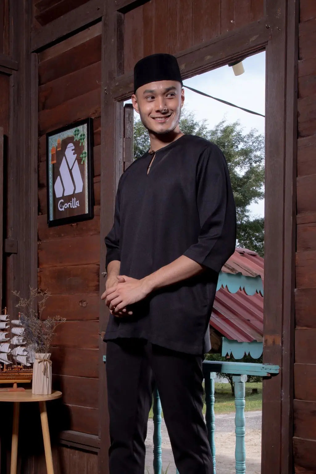 Kurta Gorilla - Dewasa - Black