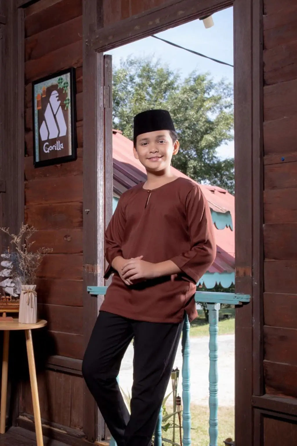 Kurta Gorilla - Kanak-kanak - Rich Brown