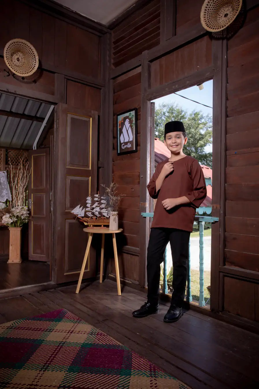 Kurta Gorilla - Kanak-kanak - Rich Brown